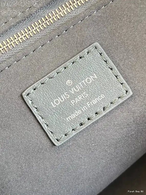 First bag Cargo -33.5 LOUIS CarryAll x 23x15cm VUITTON 0517